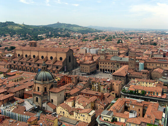 Vista di Bologna dall'alto